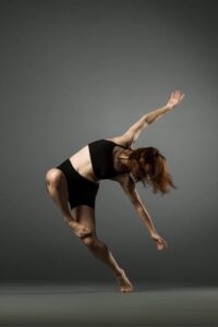 Live dance performance returns to the stage in the Rose Wagner Center…